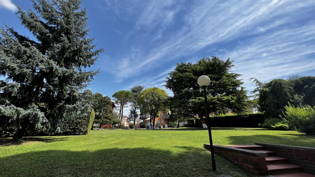 Premium Apartments Peschiera Peschiera del Garda Exterior photo