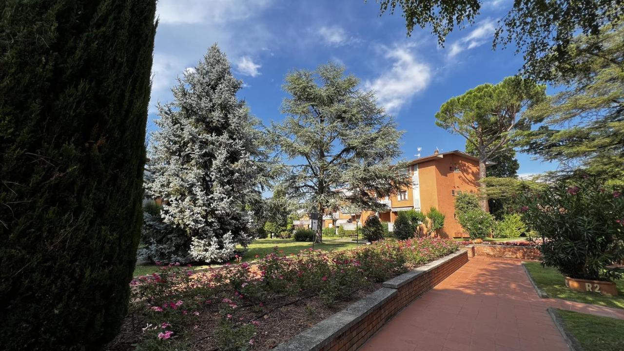 Premium Apartments Peschiera Peschiera del Garda Exterior photo