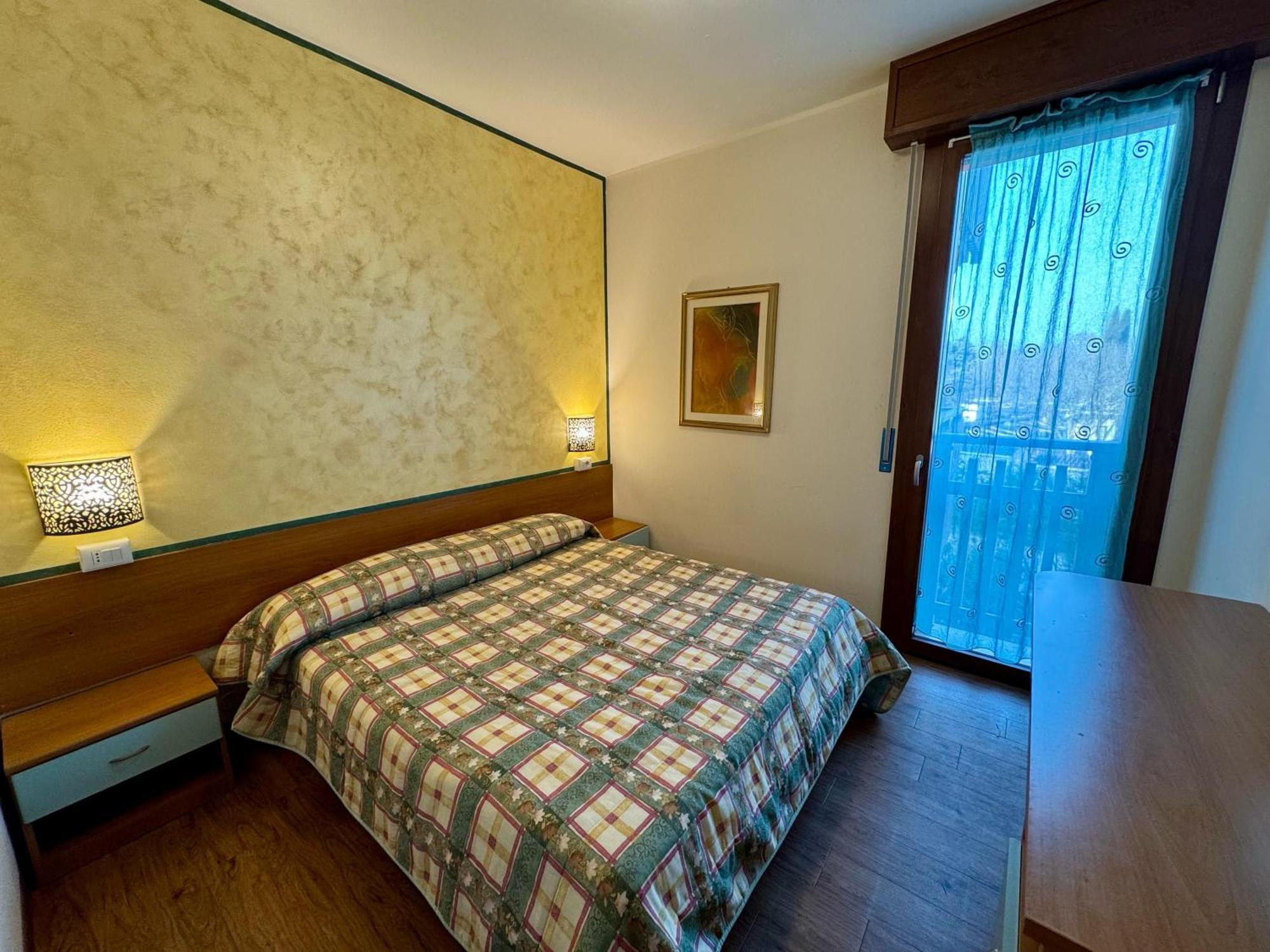 Premium Apartments Peschiera Peschiera del Garda Exterior photo